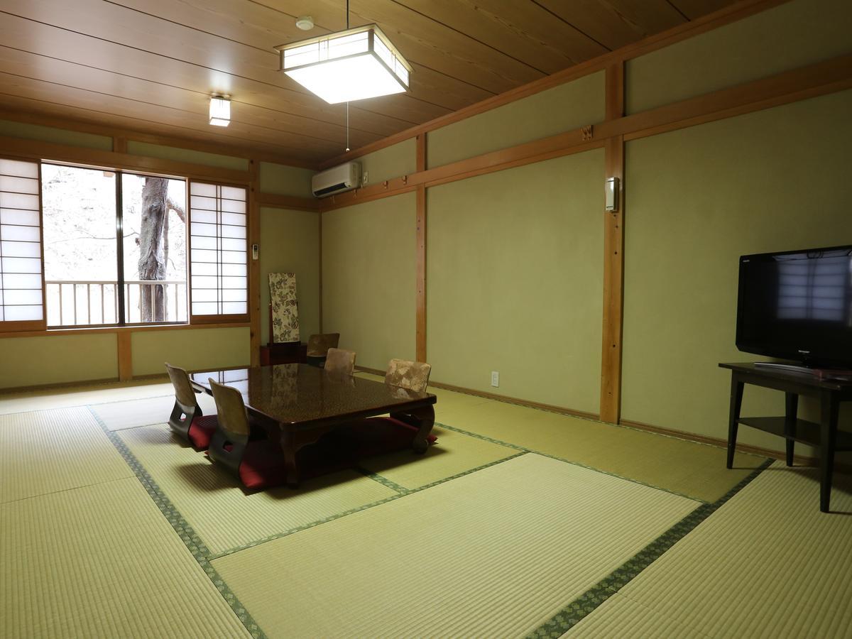 Hôtel Hoshigaoka Sanso à Kusatsu  Extérieur photo