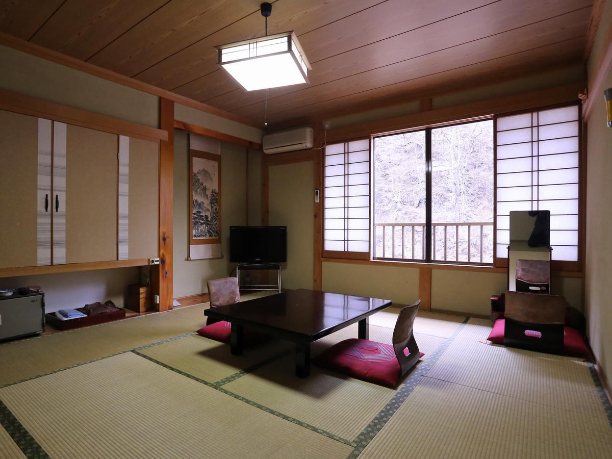 Hôtel Hoshigaoka Sanso à Kusatsu  Extérieur photo